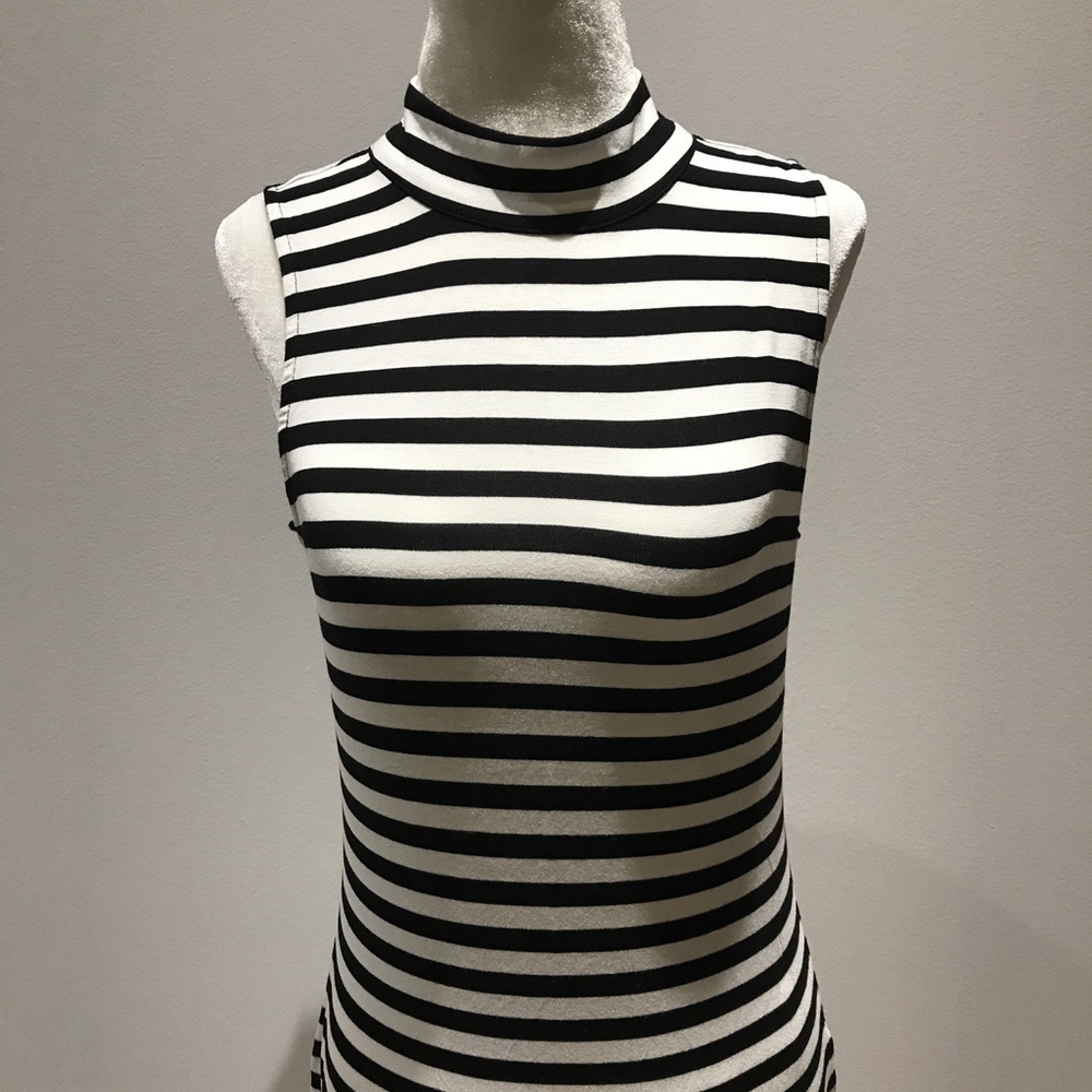 WHBM Striped Mock Turtleneck 🖤